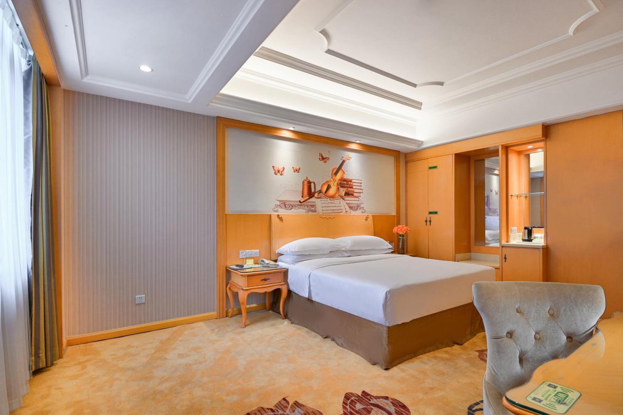 Vienna International Hotel Guangzhou Baiyun International Conference Center Exterior photo