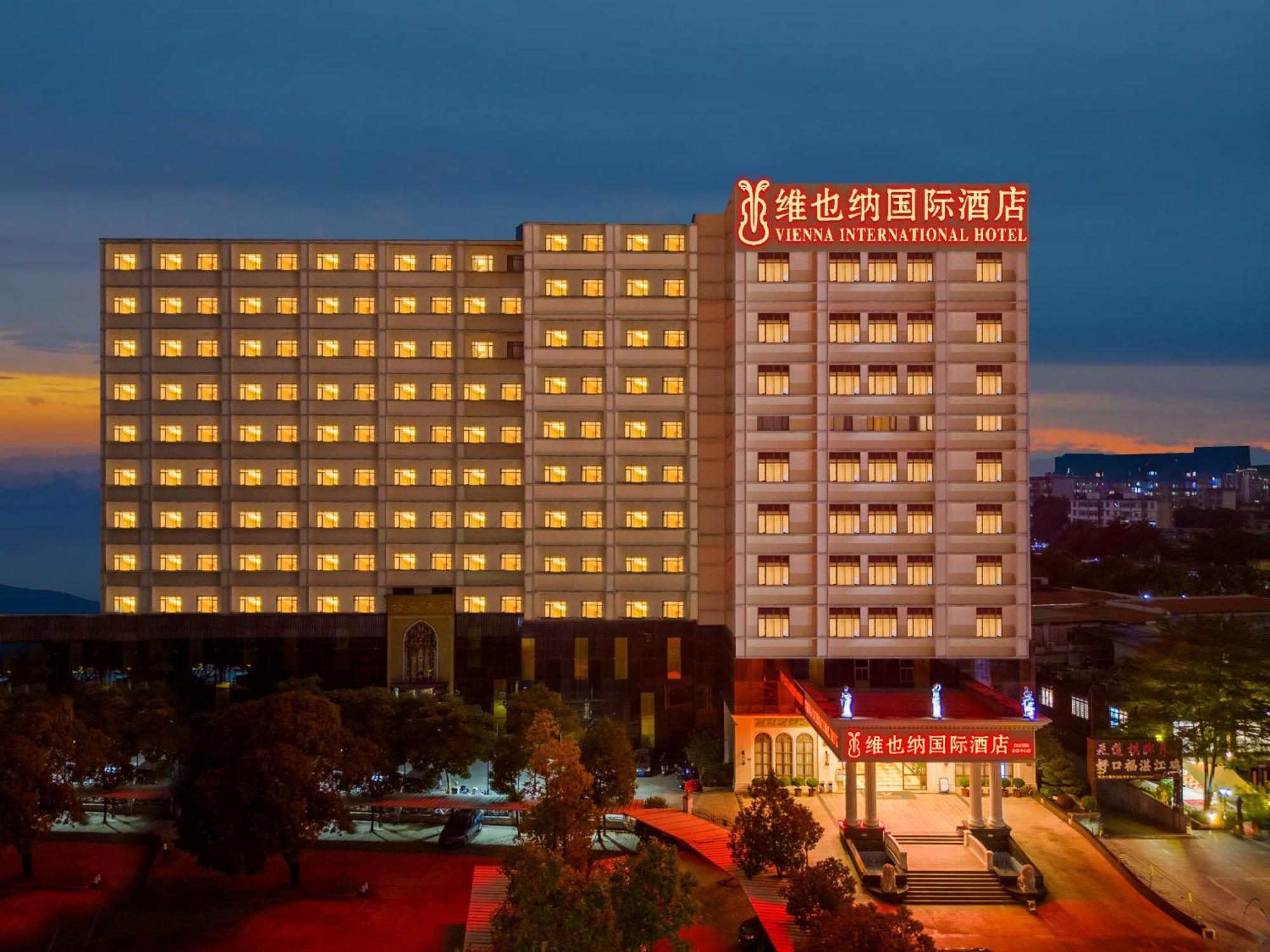Vienna International Hotel Guangzhou Baiyun International Conference Center Exterior photo